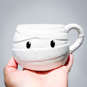 Mummy Mug Candle